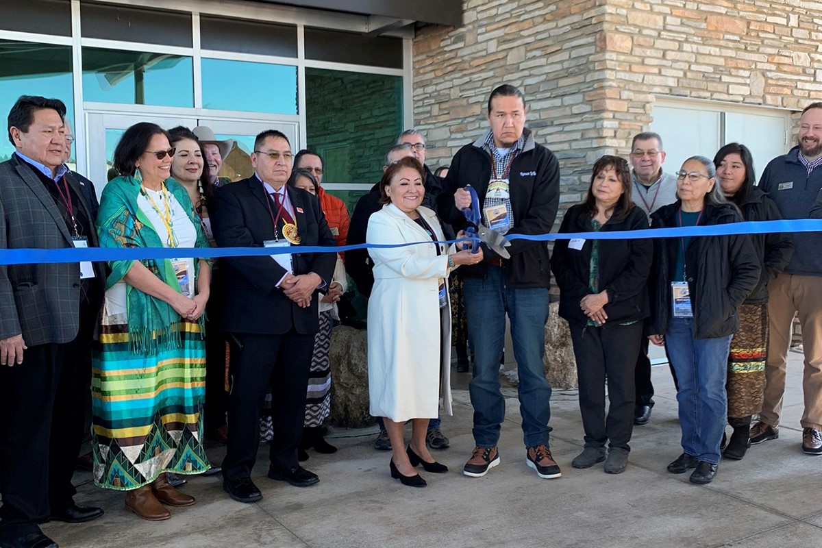 Health Board Hosts Tribal and Federal Officials - Oyate Health Center